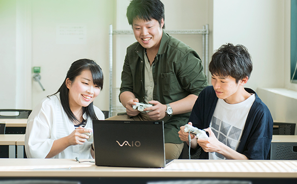 ゲーム専門学校 ゲームプログラミングを学べる 神戸電子専門学校